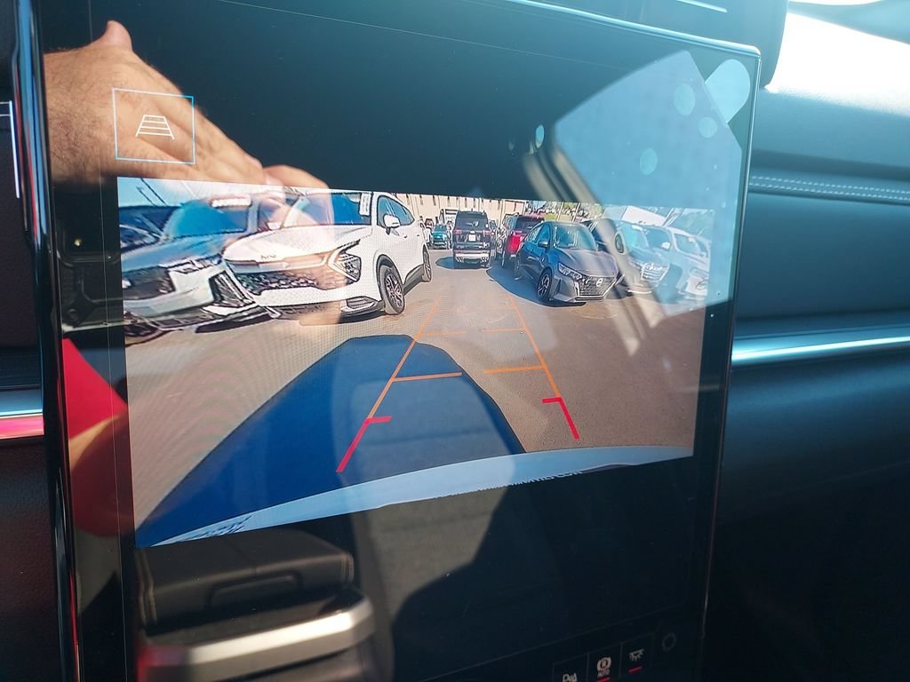 New 2027 Summit White GMC Elevation image 23