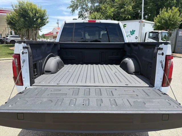 Used 2024 White Ford XLT image 23