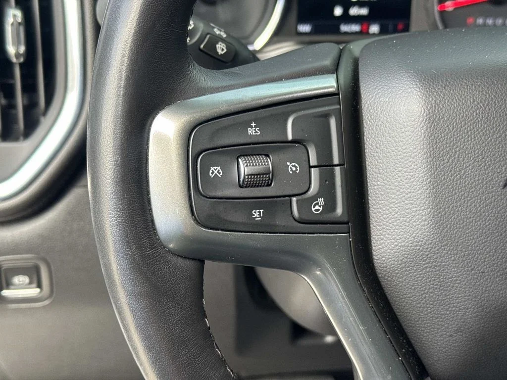 Used 2021 White Chevrolet RST image 39