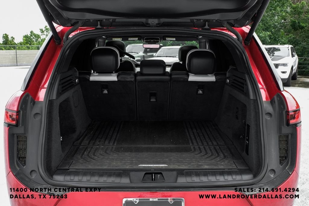 Used 2023 Firenze Red Metallic Land Rover SE Dynamic image 62