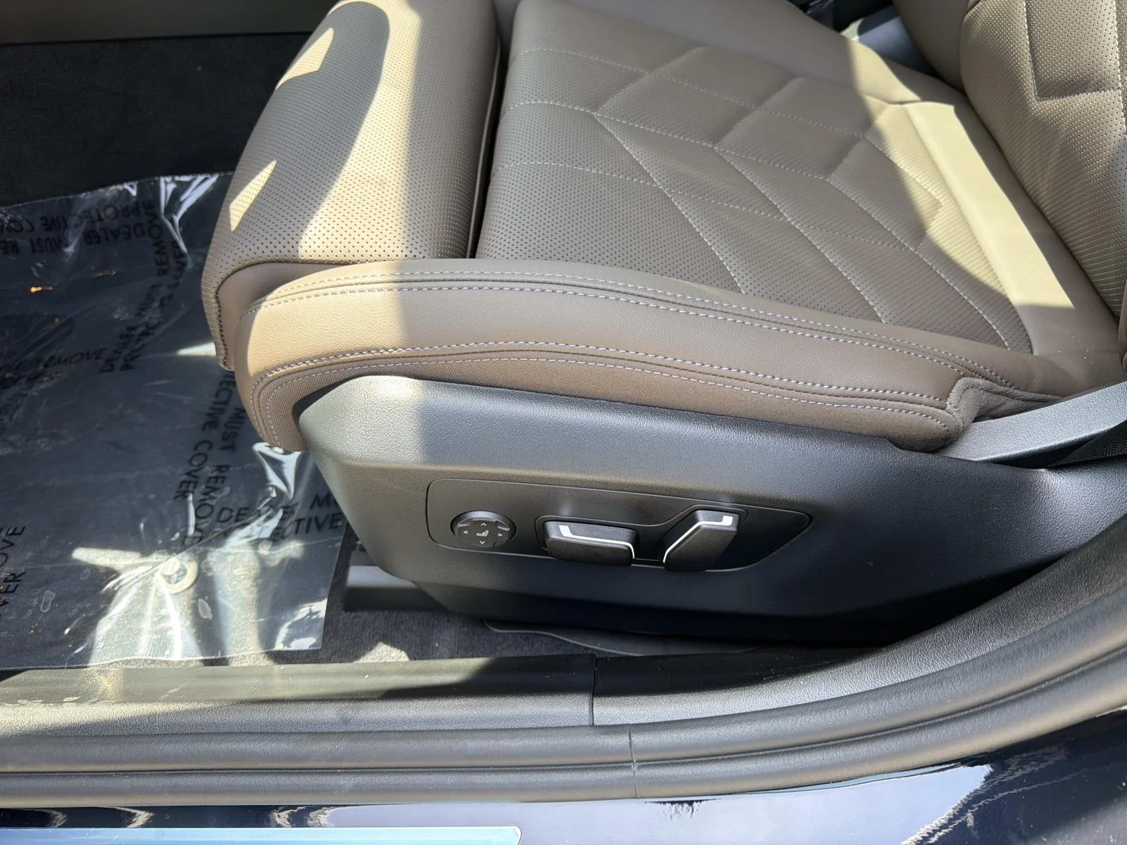 New 2027 Carbon Black Metallic BMW 530i image 16