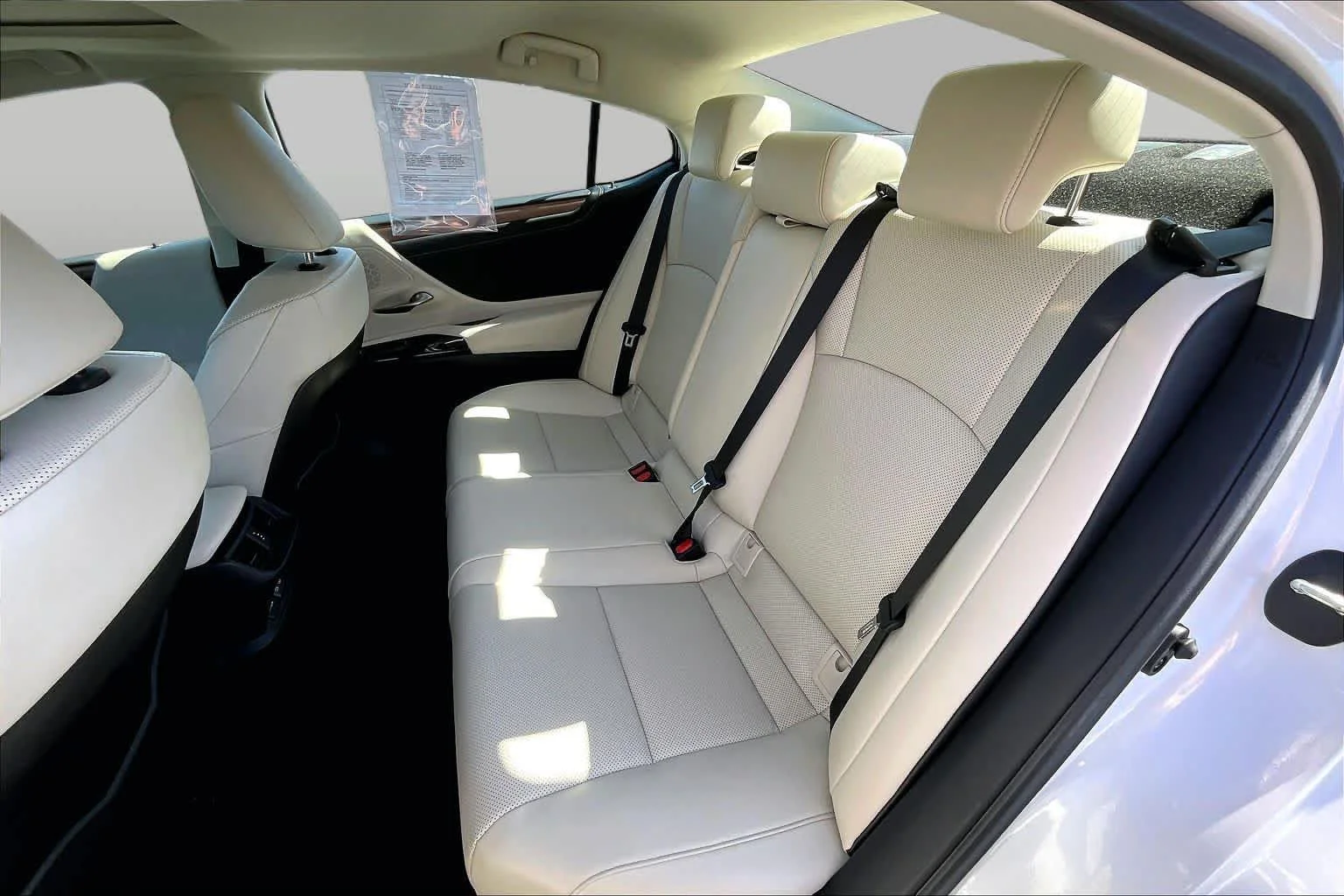 Certified Used 2025 Eminent White Pearl Lexus  image 18