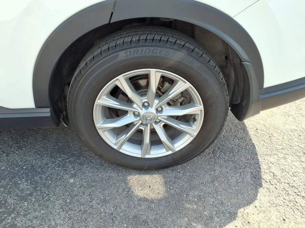 Used 2024 White Honda EX-L image 19