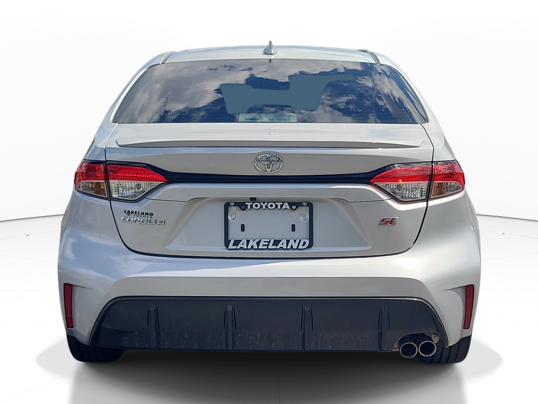 Used 2023 Classic Silver Metallic Toyota SE image 5