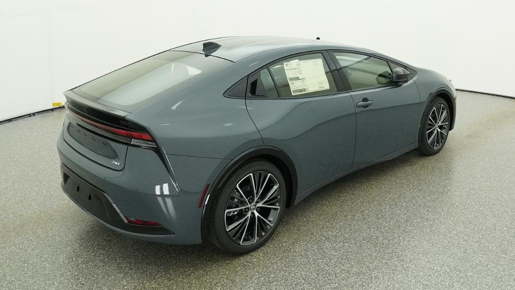 New 2026 Guardian Gray Toyota XLE image 4