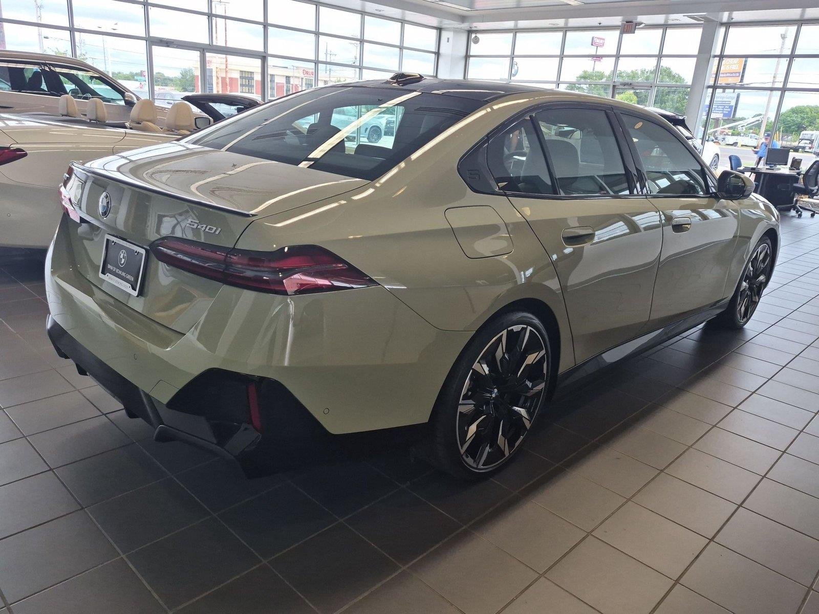 New 2027 Special Order Color BMW 540i xDrive image 5