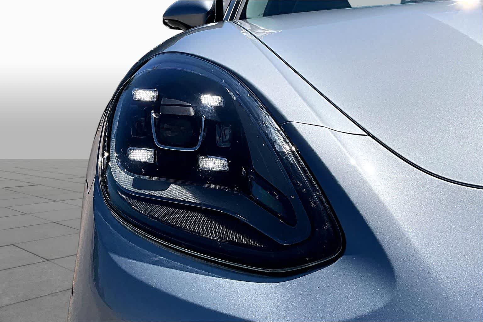 Used 2022 Dolomite Silver Metallic Porsche 4S image 26
