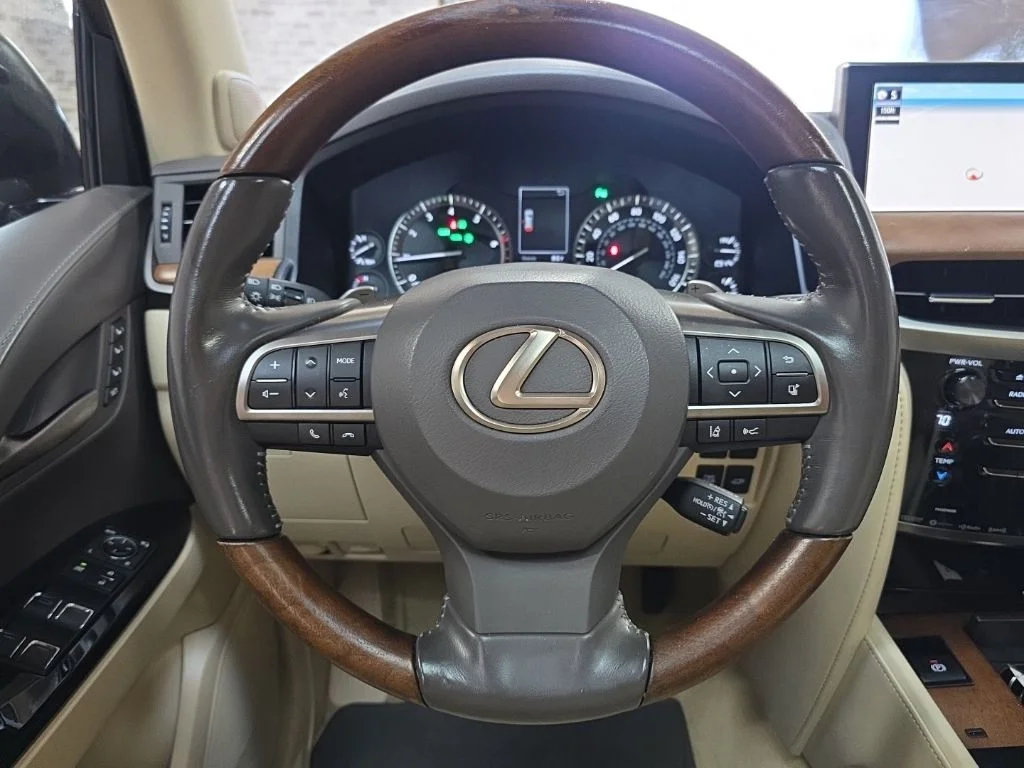 Used 2019 Black Onyx Lexus 570 image 20