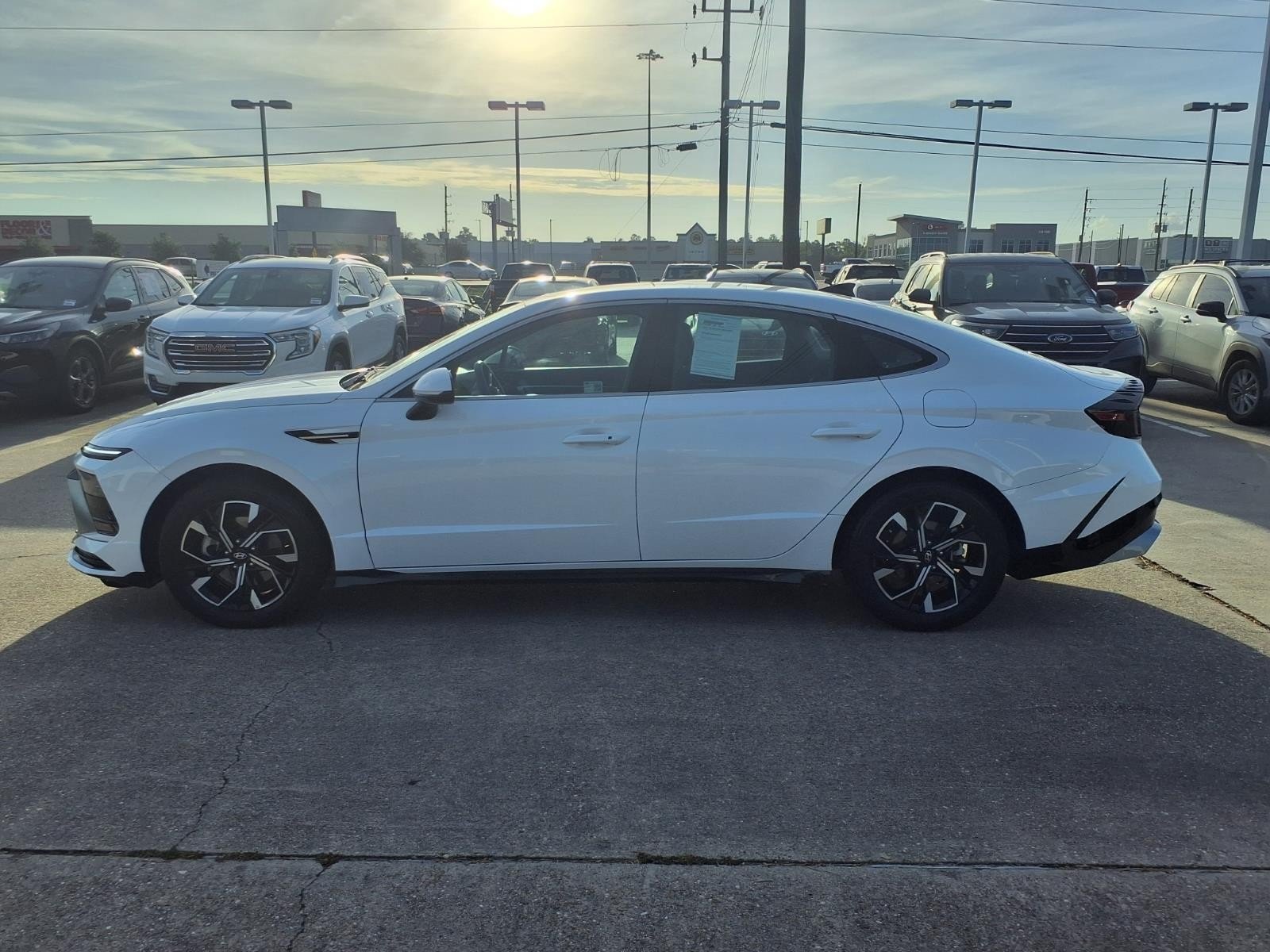 2025 Hyundai Sonata photo 10 of 25