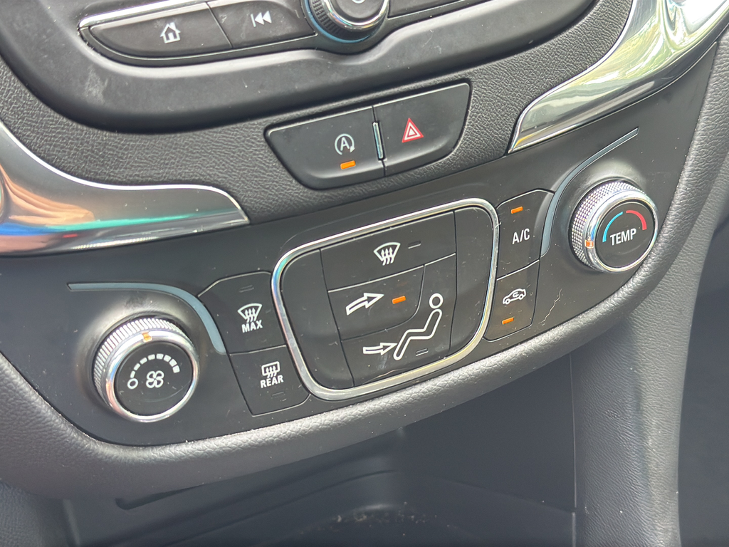 Used 2023 Gray Chevrolet LT image 27