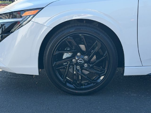 New 2027 Aspen White TriCoat / Super Black Two-tone Nissan SR Midnight Edition image 11