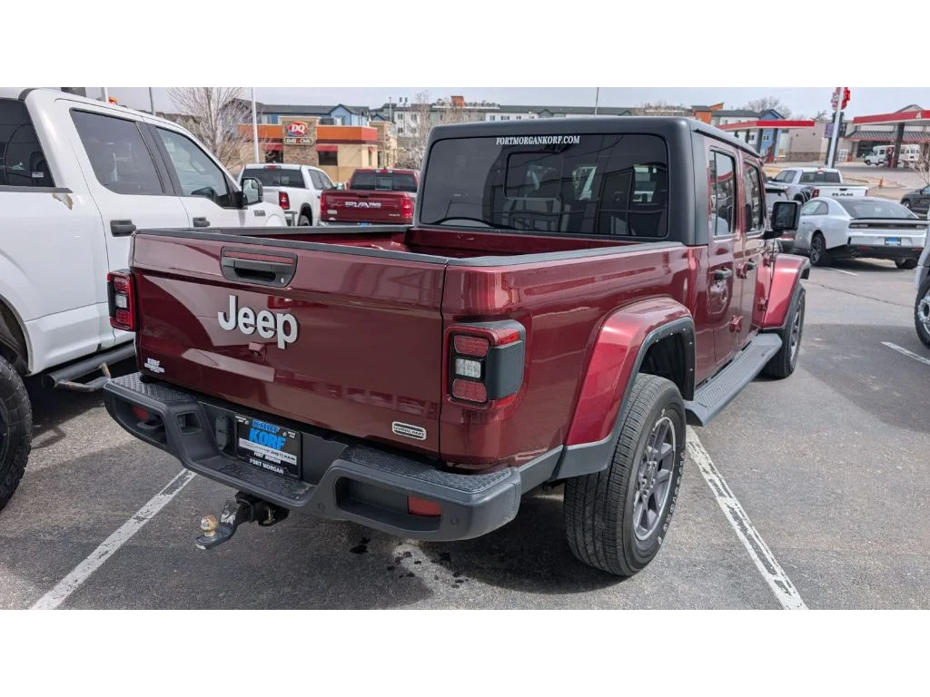 Used 2021 Snazzberry Pearlcoat Jeep Overland image 6