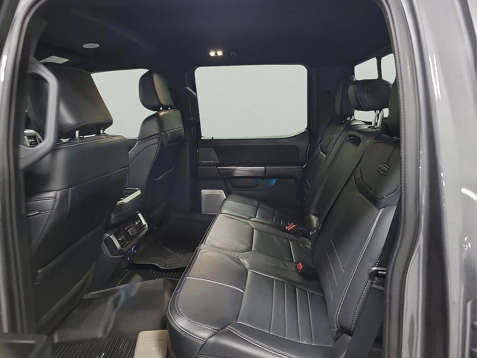 Used 2023 Gray Ford  image 9
