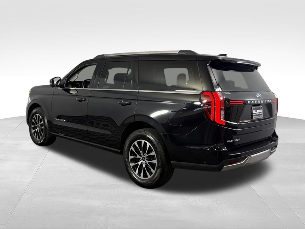 Used 2025 Black Metallic Ford Platinum image 9