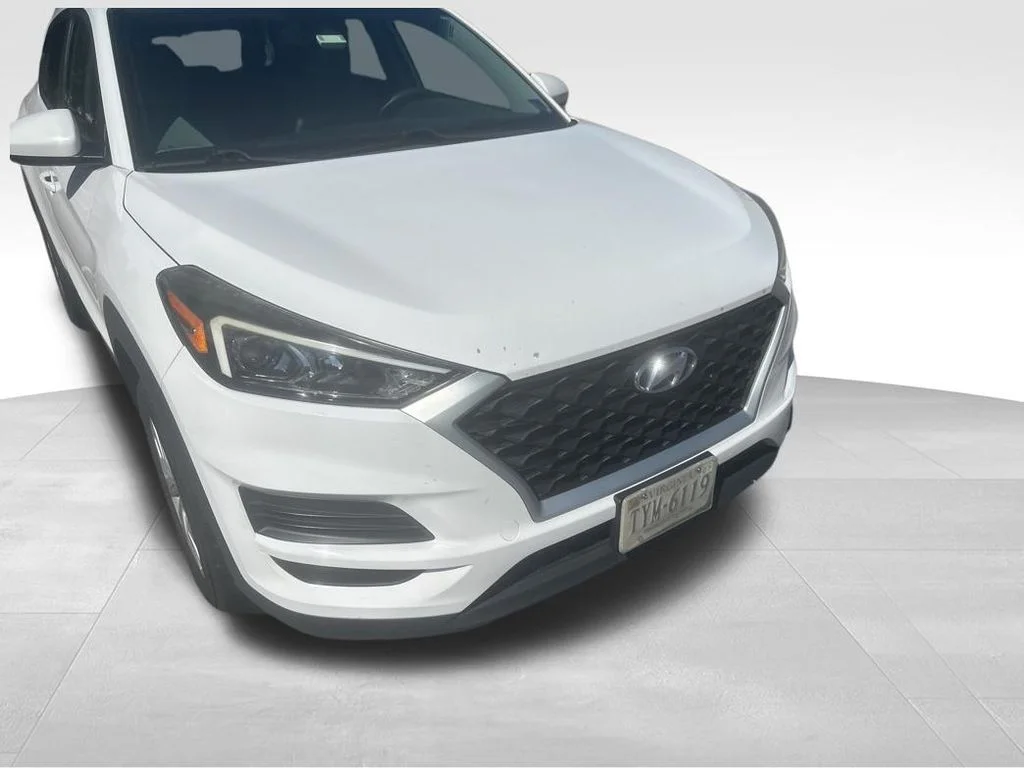 Used 2019 White Hyundai SE image 22