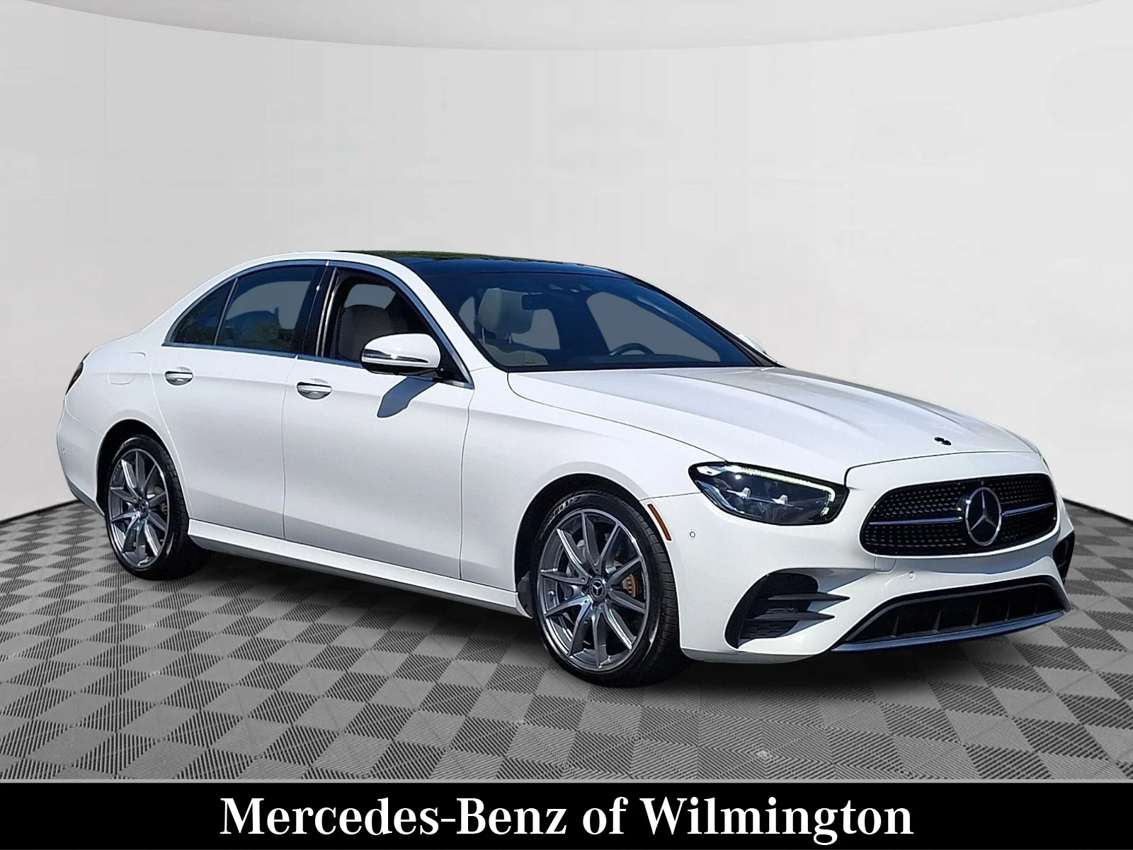 2022 Mercedes-Benz E-Class E350 4MATIC's photo