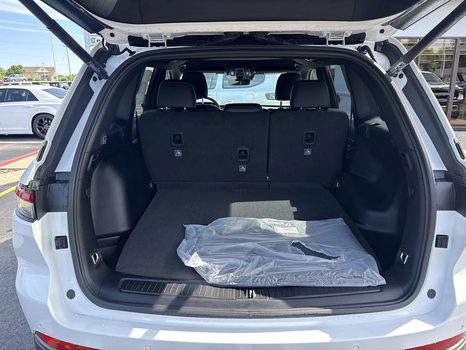 New 2026 Bright White Clearcoat Jeep Laredo Altitude image 11