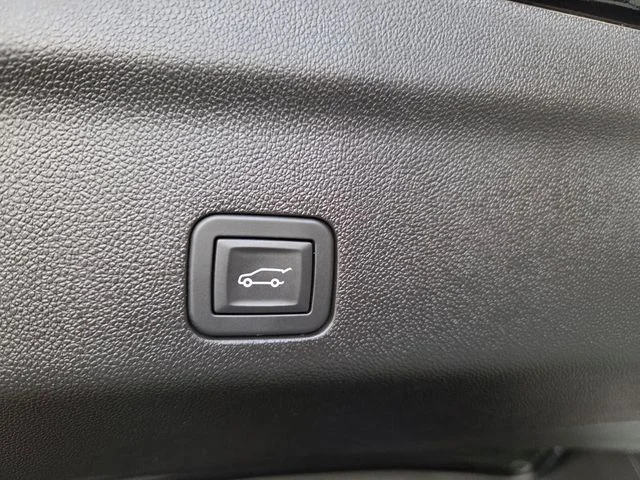 Used 2026 Black GMC Elevation image 16