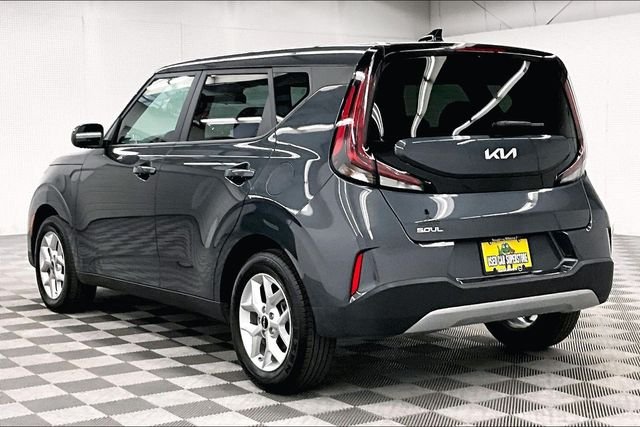 Used 2025 Gravity Gray Kia LX image 2