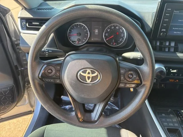 2019 Toyota RAV4 LE - Photo 15