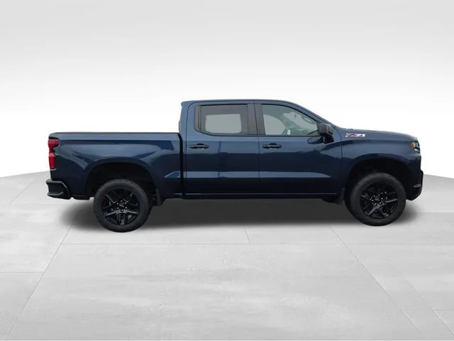 Used 2022 Northsky Blue Metallic Chevrolet LT Trail Boss image 6