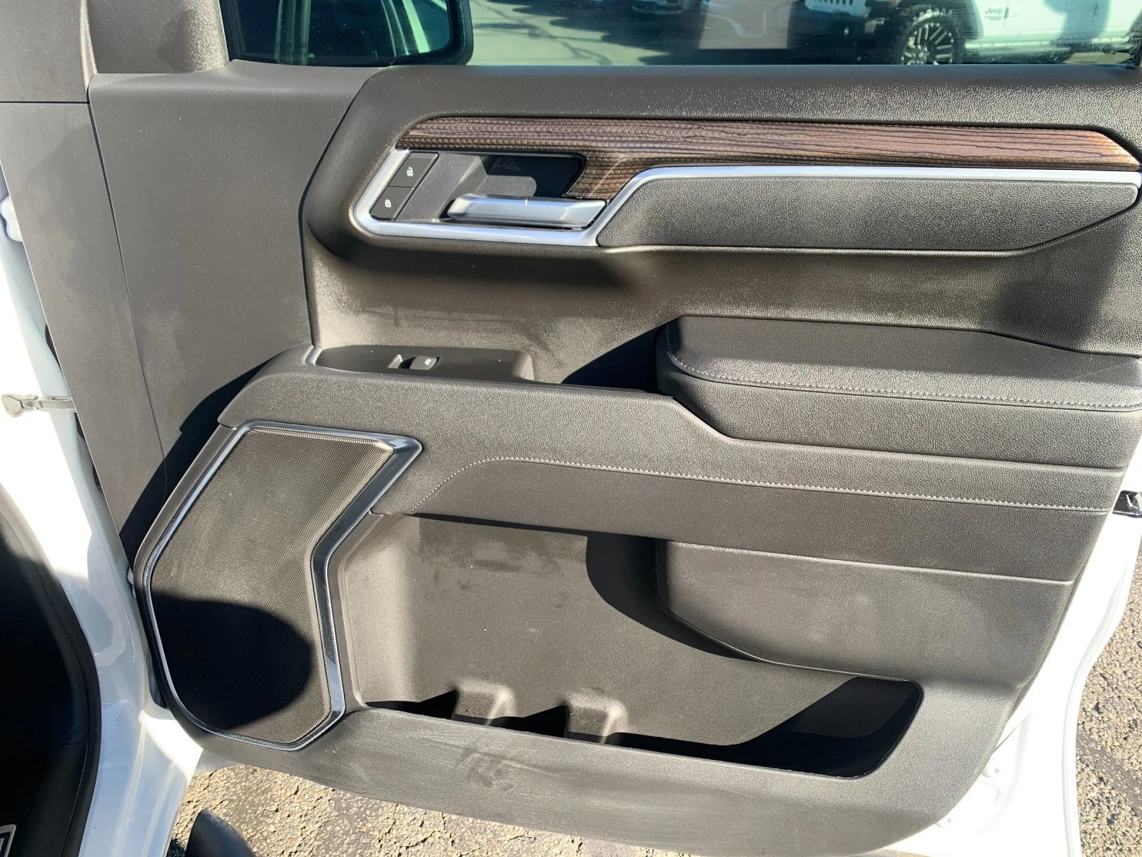 Used 2026 Summit White Chevrolet RST image 19