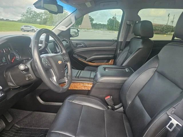 Used 2019 SHADOW GRAY METALLIC Chevrolet Premier image 9