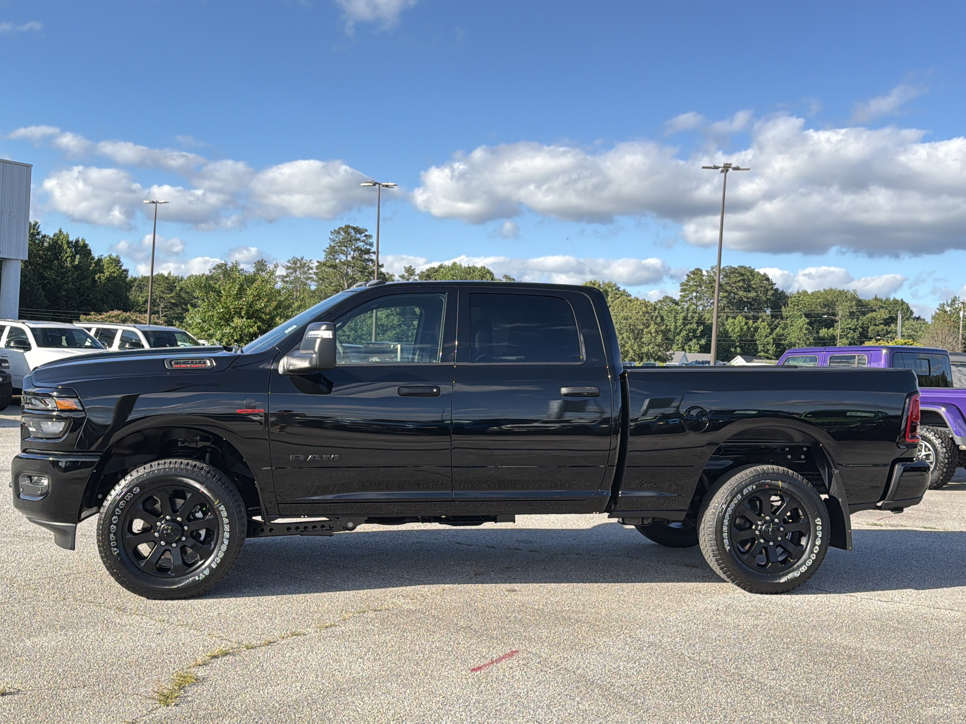 New 2026 Diamond Black Crystal Pearl-Coat Exterior Paint RAM Big Horn image 5