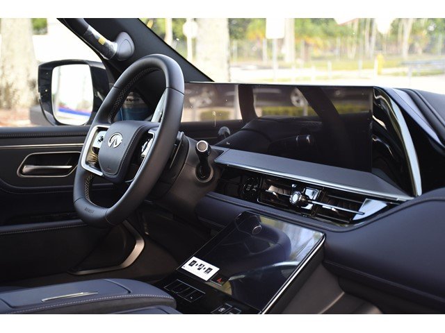 New 2026 2T RADIANT WHIT INFINITI Sport 4WD image 34
