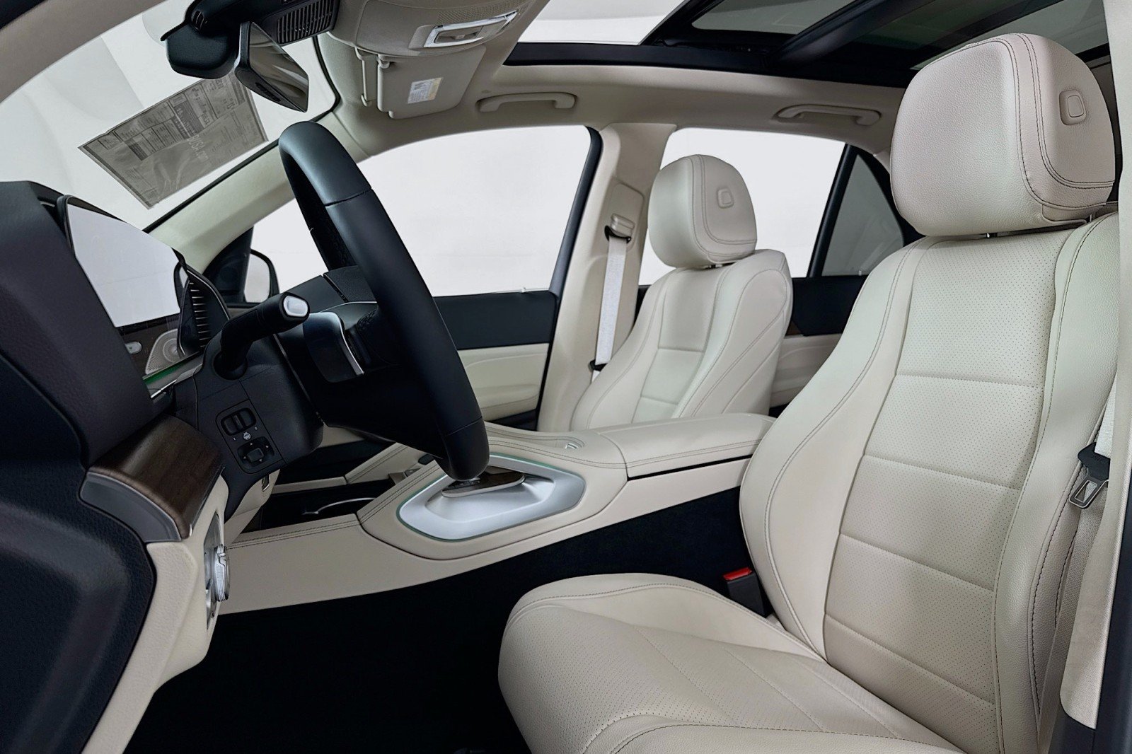 New 2026 Polar White Mercedes-Benz GLE 450 4MATIC® SUV image 16