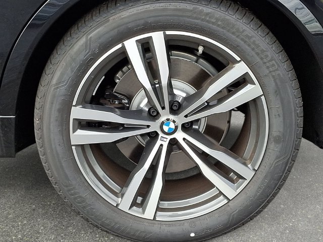 New 2027 Black Sapphire Metallic BMW xDrive40i image 8