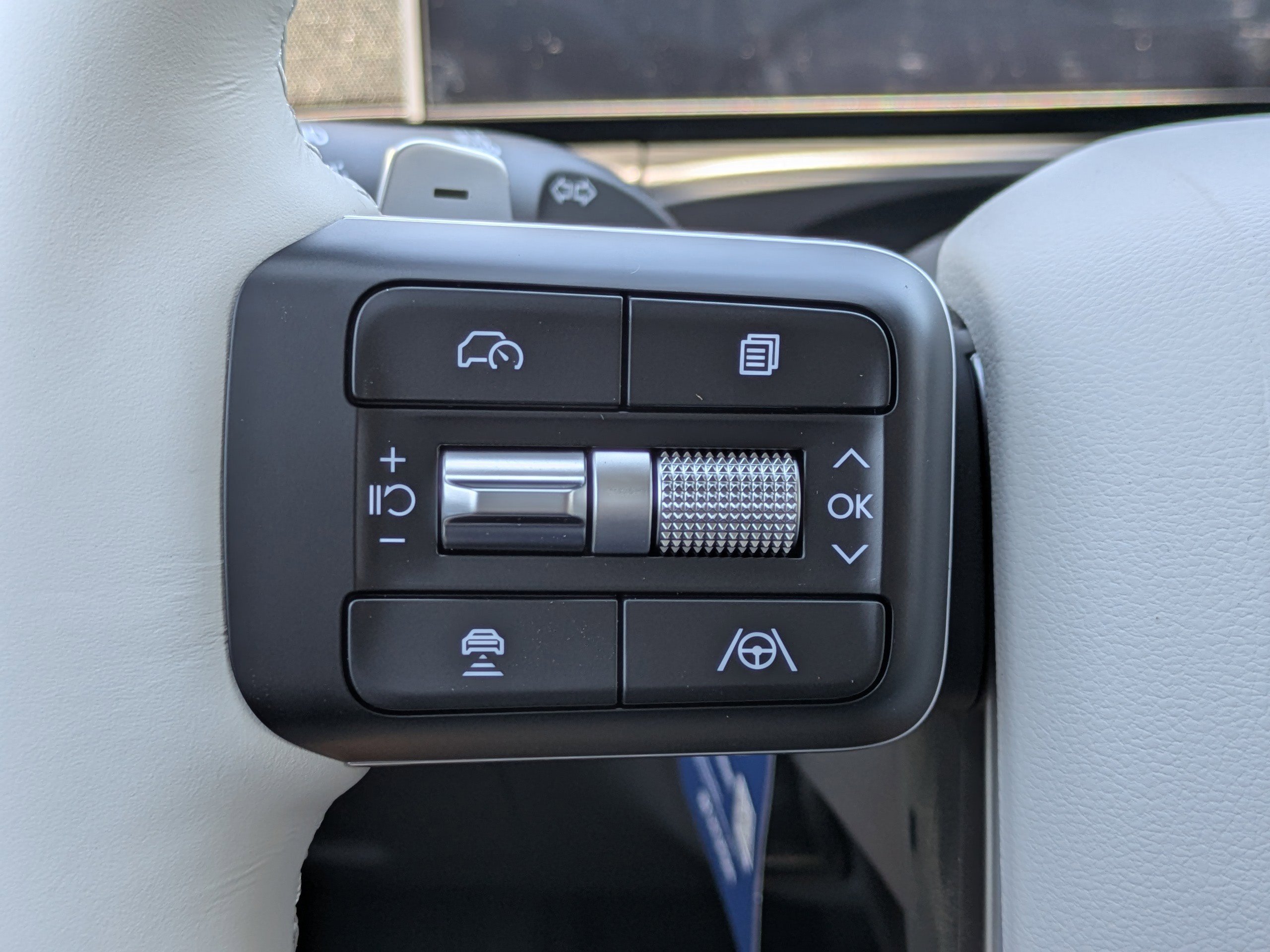 New 2026 Ecotronic Gray Hyundai SE image 44