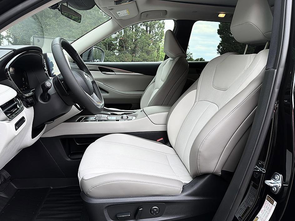 New 2027 Black Obsidian INFINITI PURE image 11