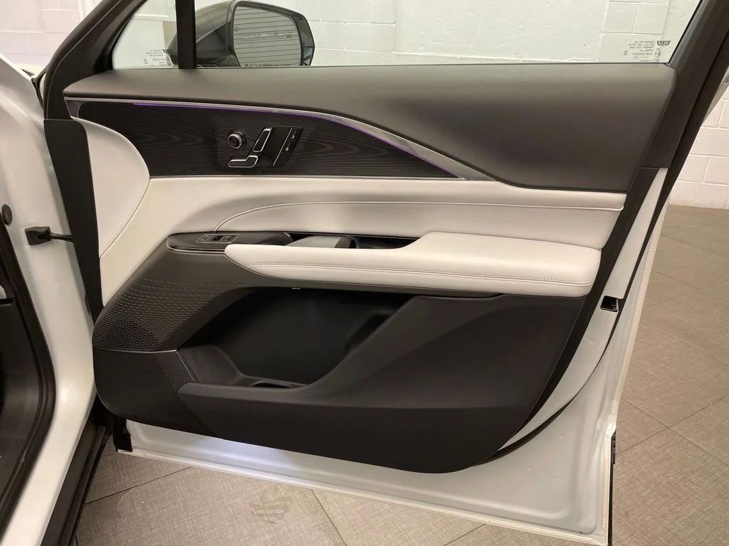 Used 2024 White Cadillac Luxury image 25