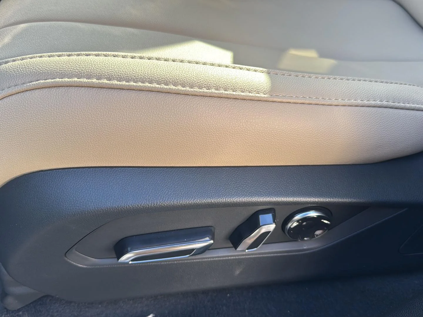 New 2026 Platinum White Pearl Acura SH-AWD image 24