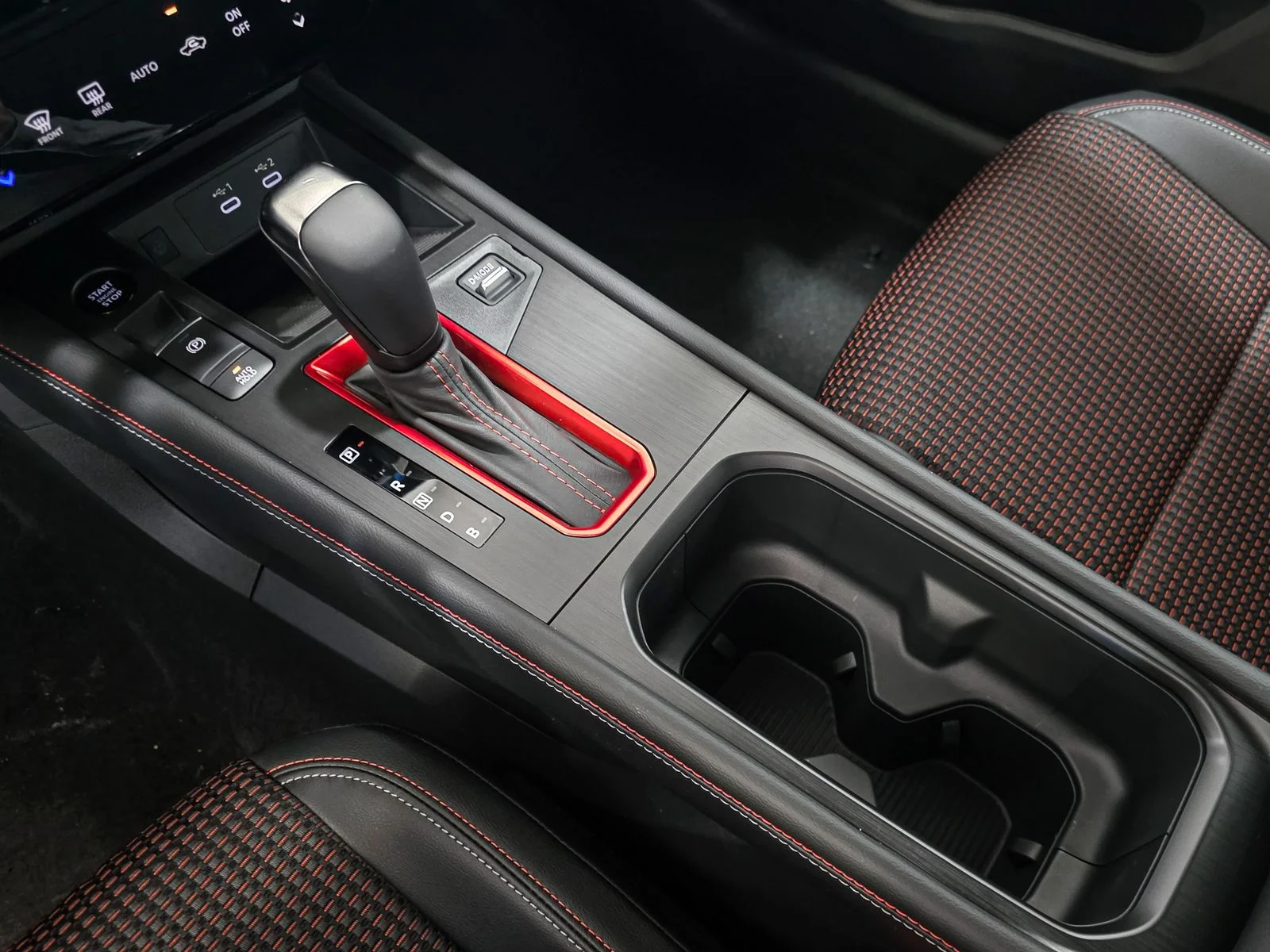 New 2026 Gun Metallic / Scarlet Ember Tintcoat Two-tone Nissan SR image 24
