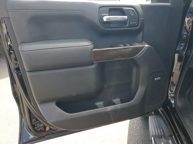Used 2019 ONYX BLACK GMC SLT image 8