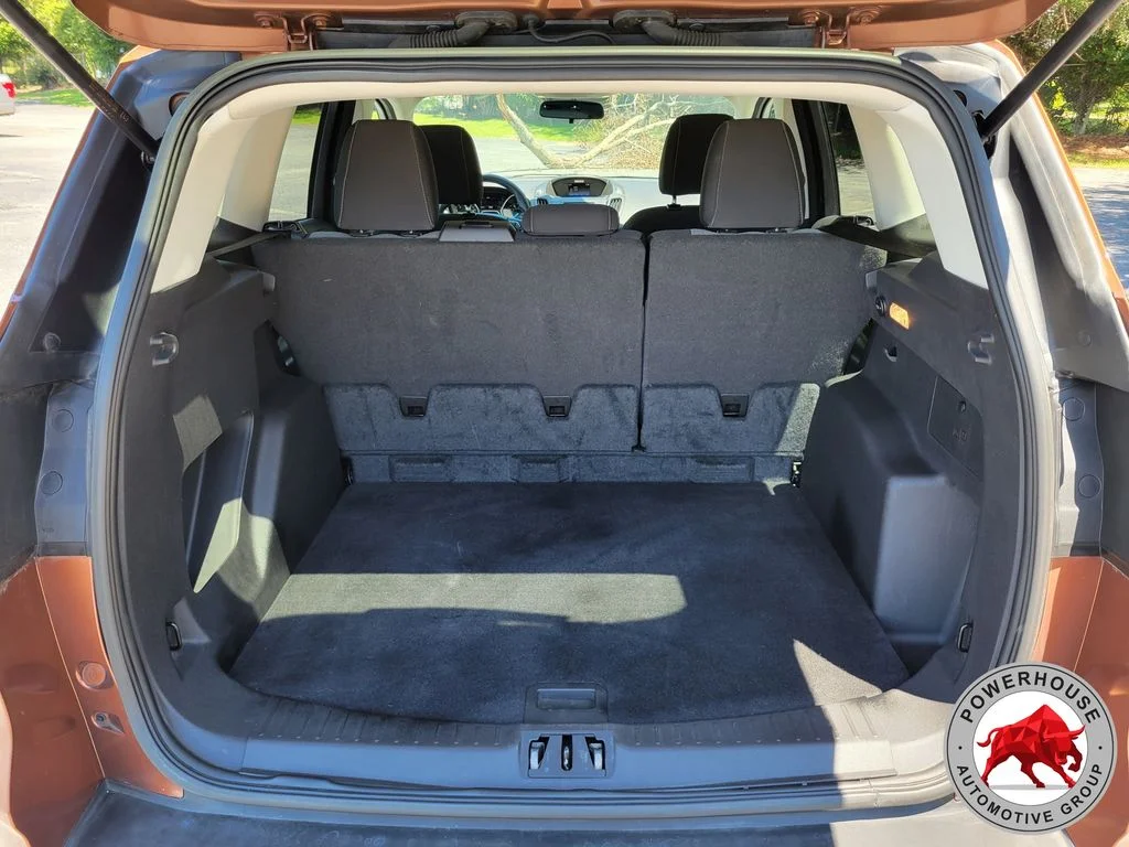 Used 2017 Red Ford SE image 12