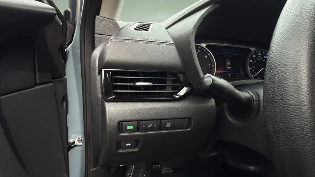 Used 2025 Gray Nissan SV image 21