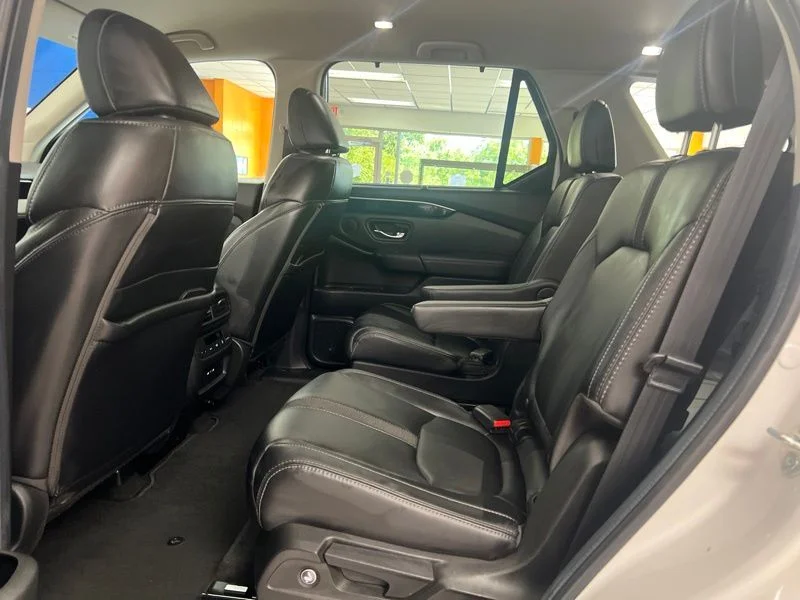 Used 2024  Honda EX-L image 17