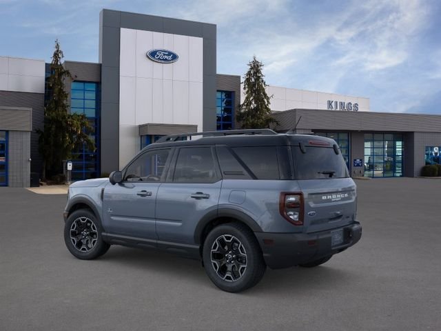New 2025 Azure Gray Metallic Tri-Coat Ford Outer Banks® image 4