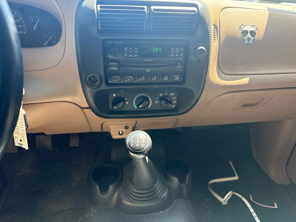 Used 2002  Ford  image 8