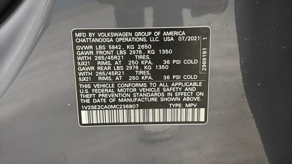 Used 2021 Gray Volkswagen 3.6L V6 SEL R-Line image 29