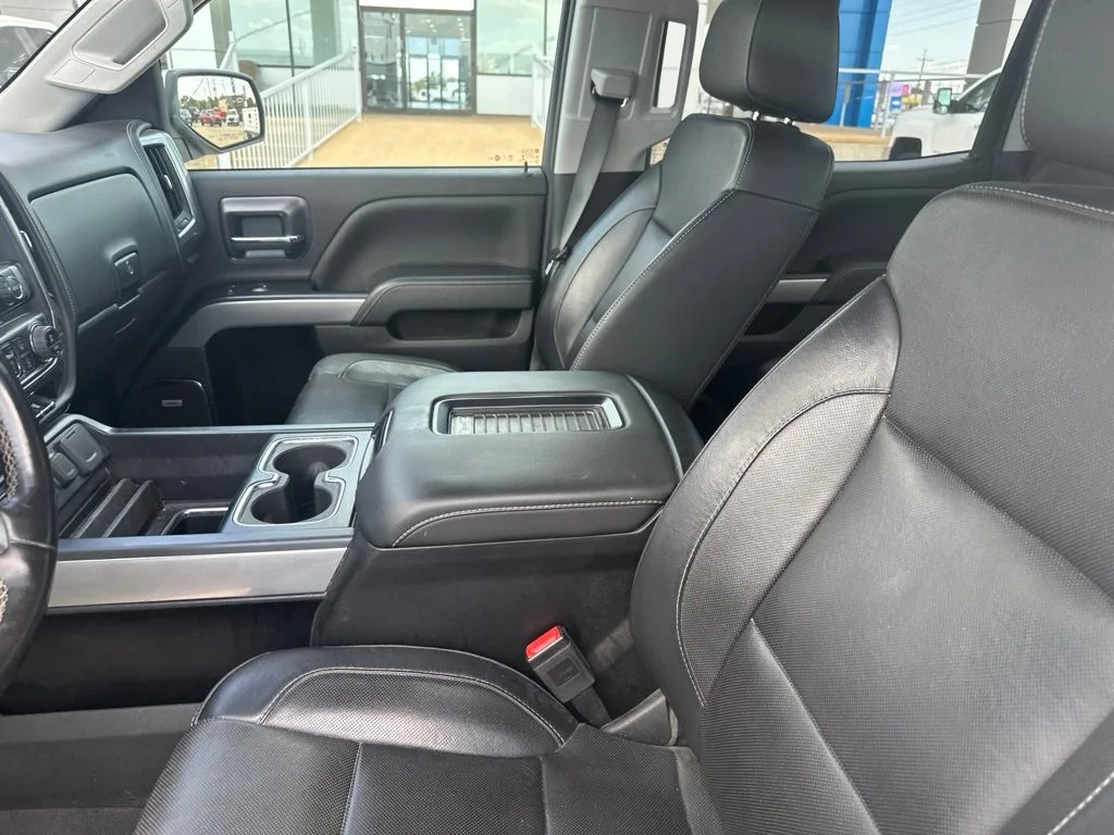 Used 2019 White Chevrolet LTZ image 3