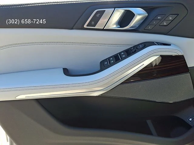 New 2026 Dravit Grey Metallic BMW xDrive50e image 11