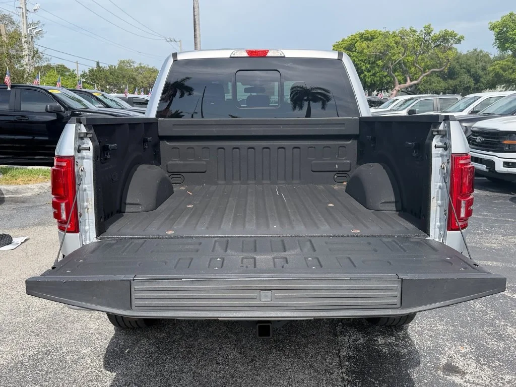 Used 2015 Ingot Silver Metallic Ford Lariat image 15