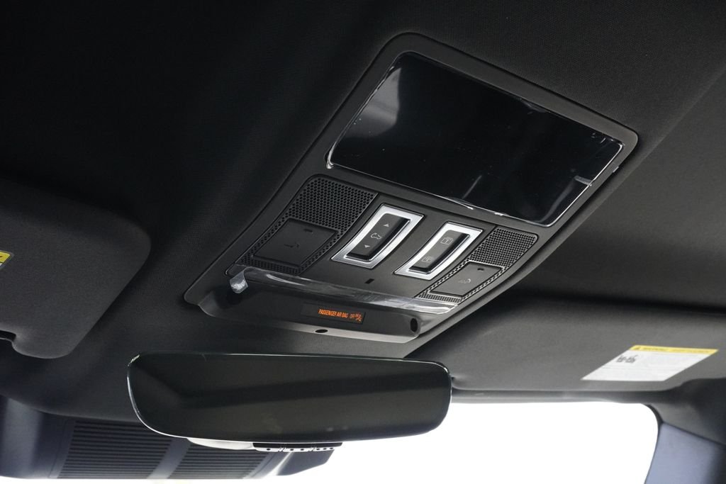 New 2026 Santorini Black Land Rover S image 16