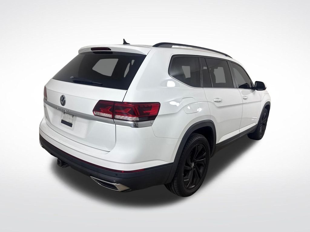 Used 2021 White Volkswagen 3.6L V6 SE w/Technology image 3
