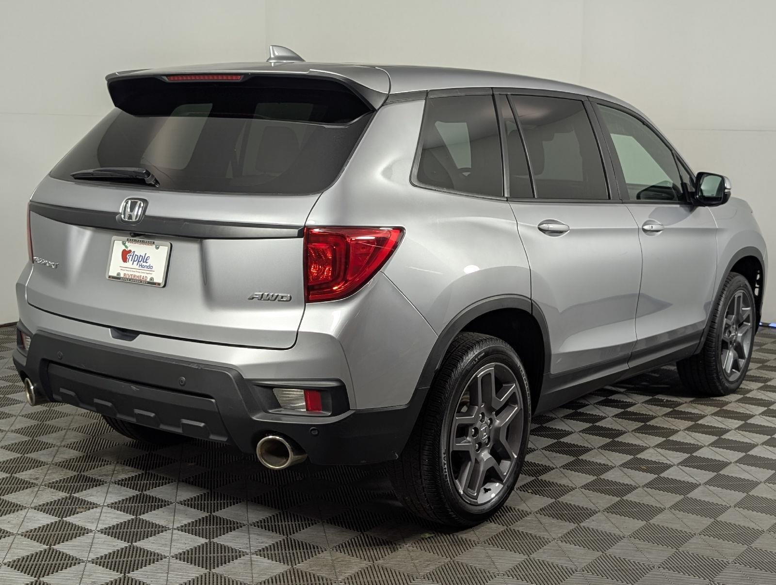Used 2023 Lunar Silver Metallic Honda EX-L image 6