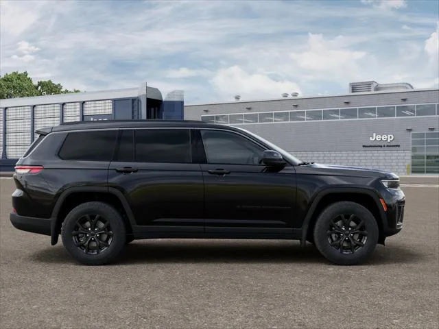 New 2026 Diamond Black Crystal Pearl-Coat Exterior Paint Jeep Laredo image 23